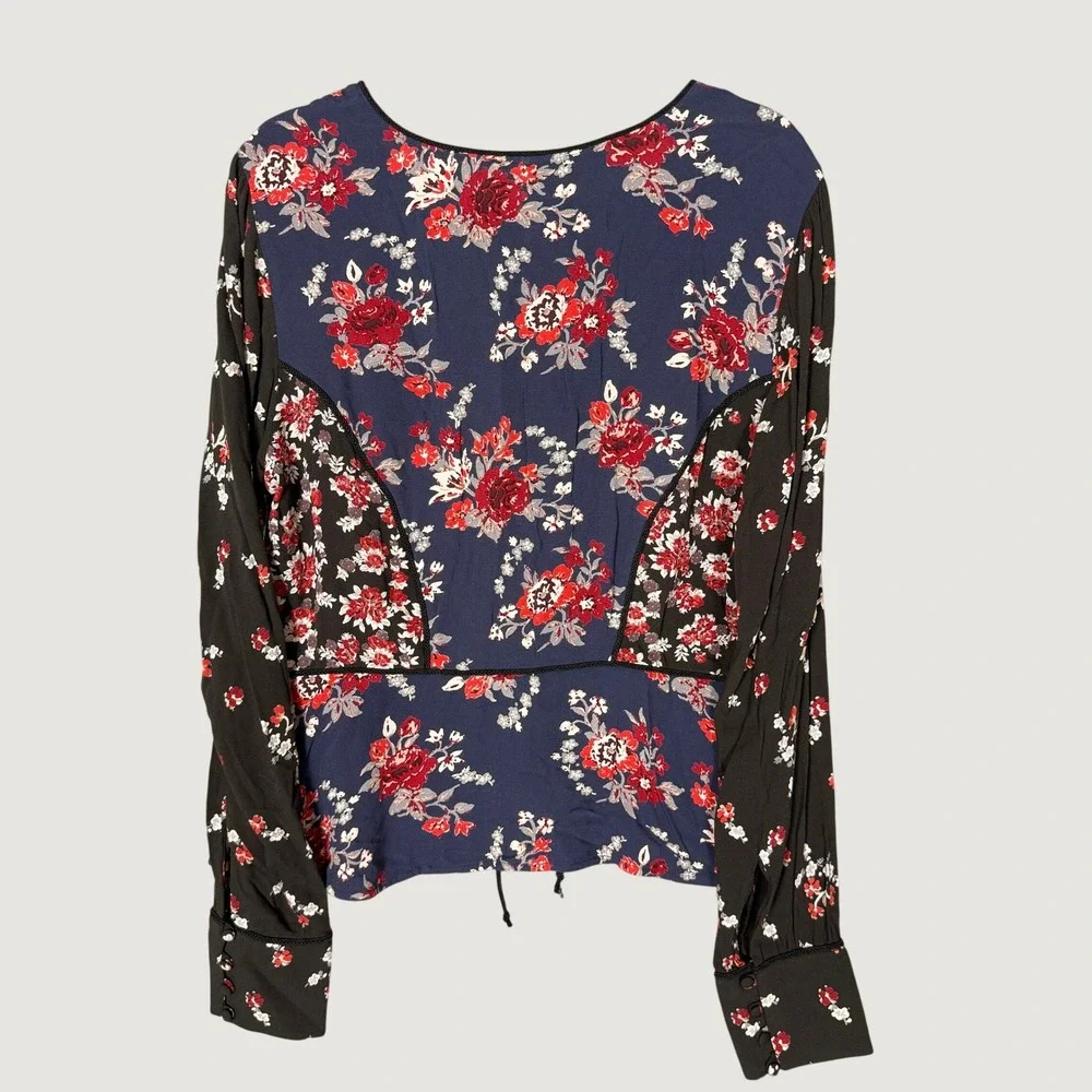 Free People Way the World Turns Patchwork Dark Floral V-Neck Tie Front Blouse L
